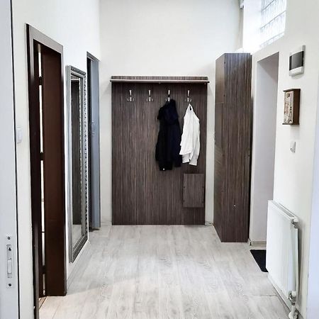 Simi Central Apartment Oradea Extérieur photo