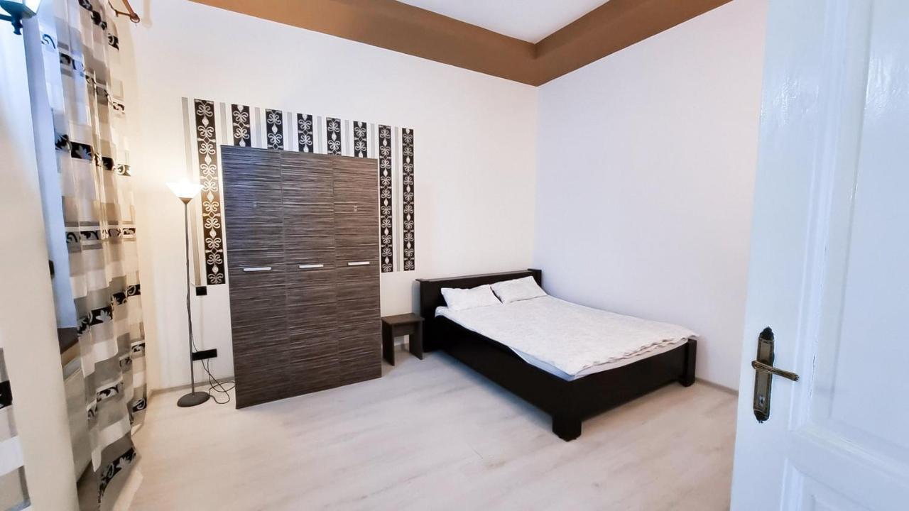 Simi Central Apartment Oradea Extérieur photo