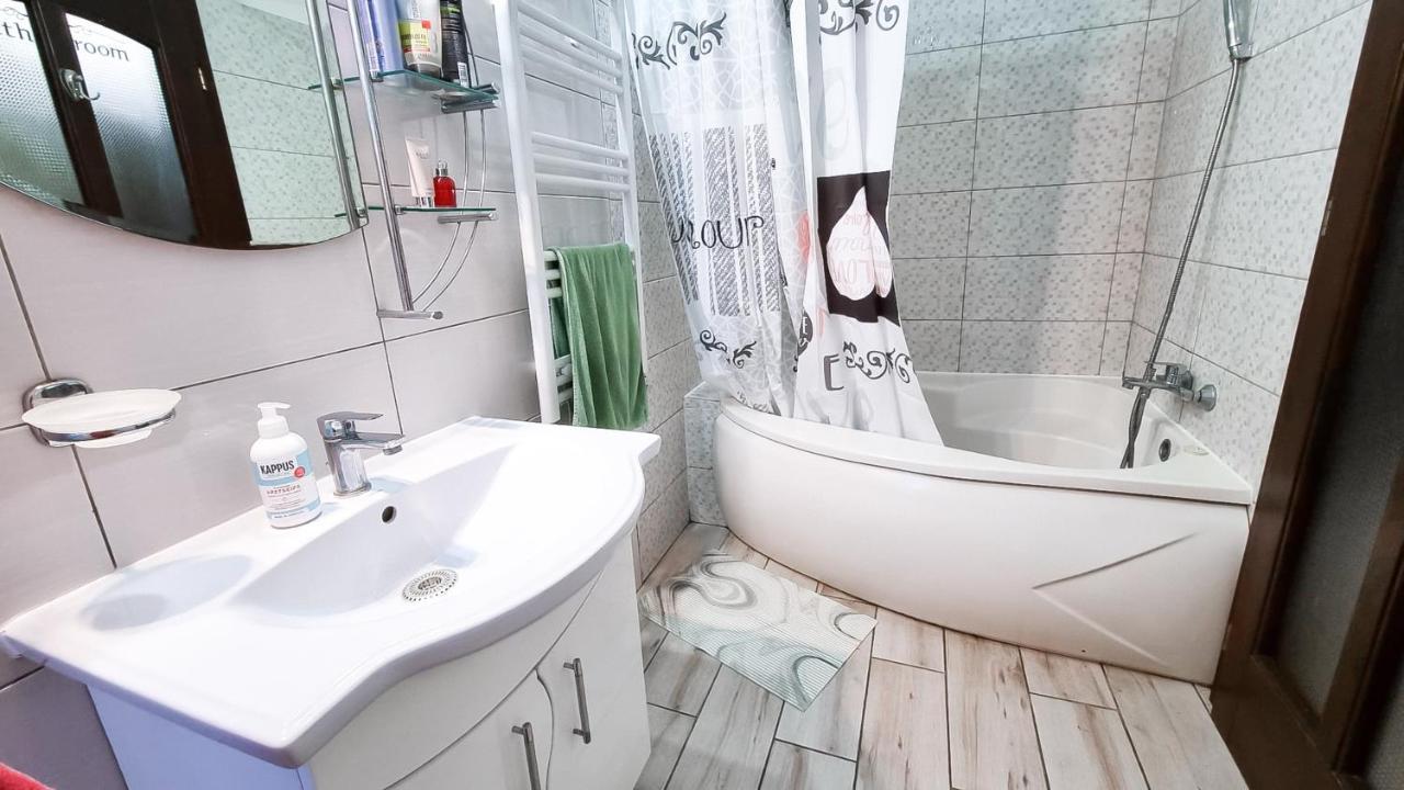 Simi Central Apartment Oradea Extérieur photo